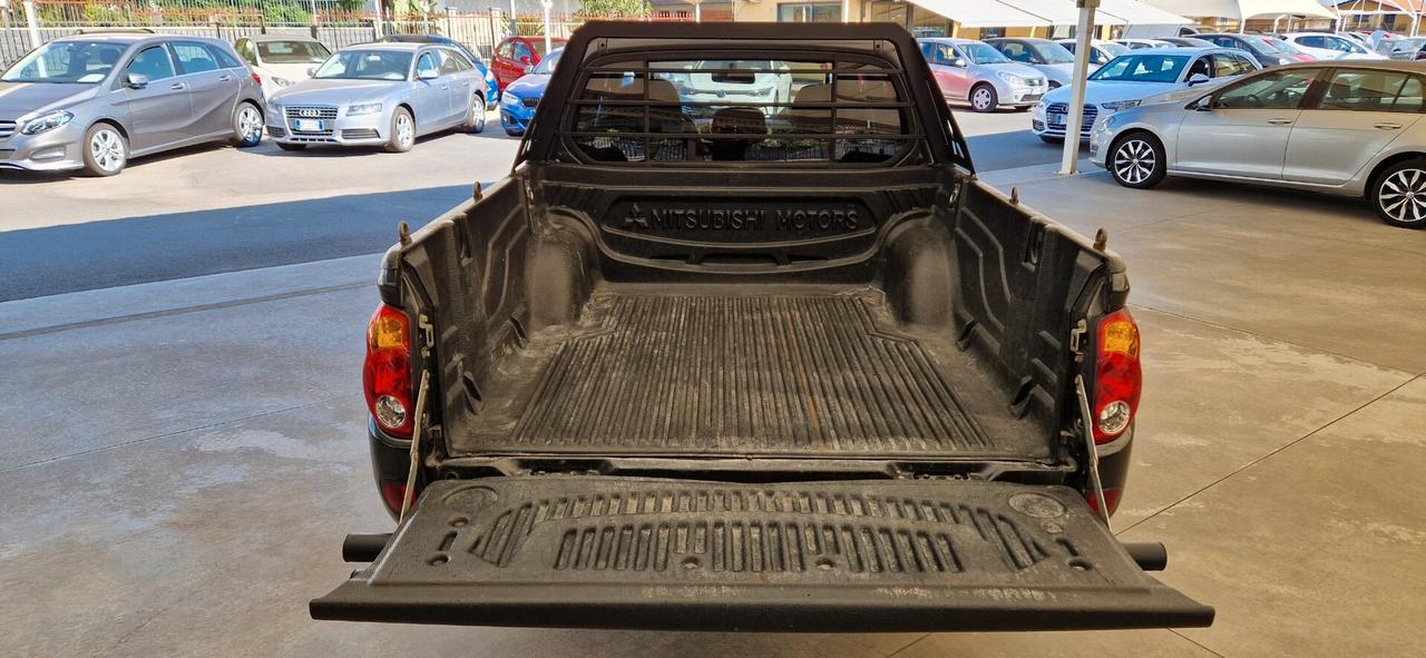 Mitsubishi L200 2.5 DI-D 136cv Doppia Cabina INVITE