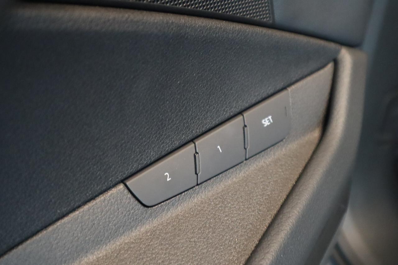 E Tron 55 408CV QUATTRO HUD 20"