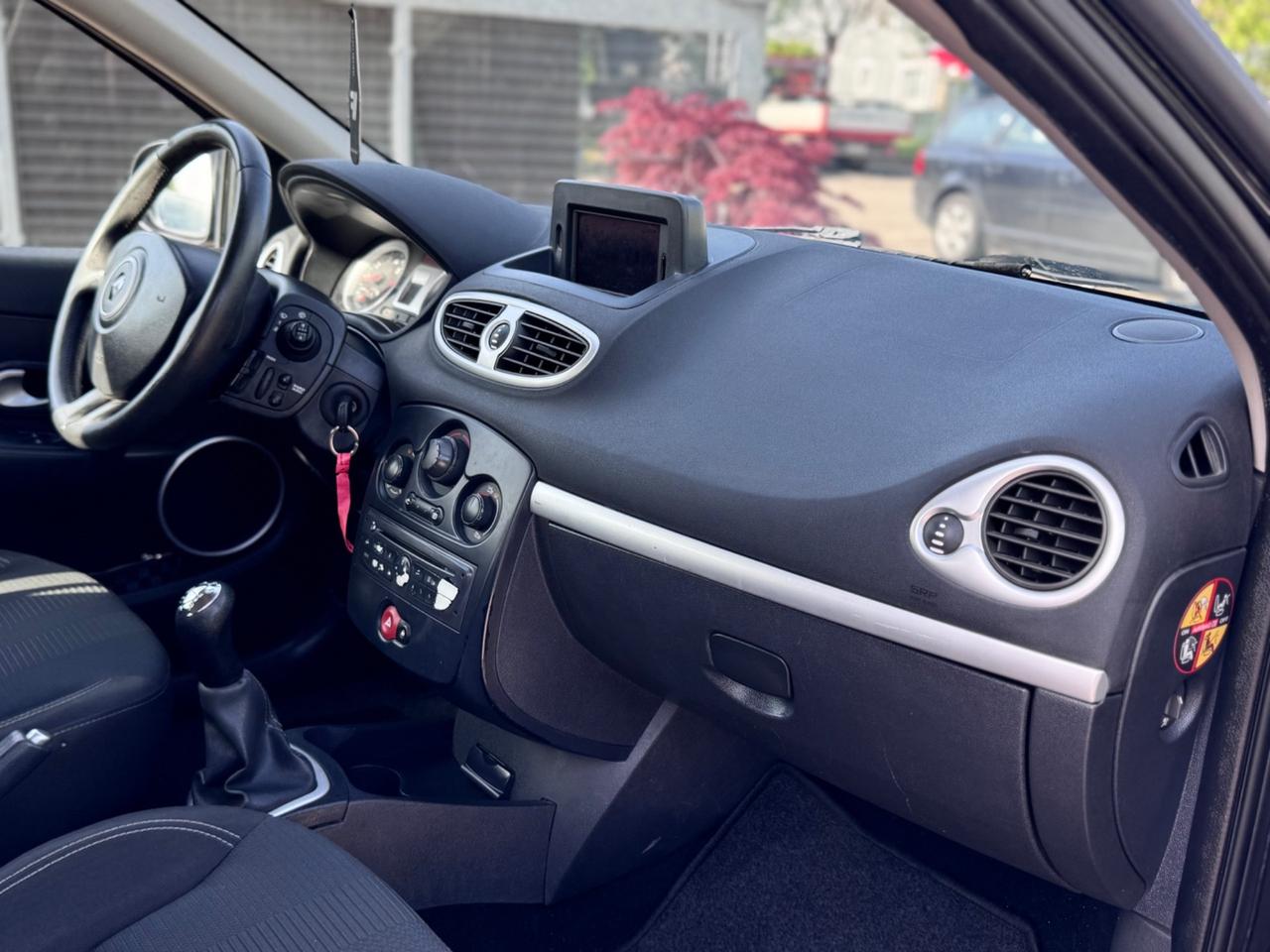 Renault Clio 1.2 GPL Benzina 75cv - Neopatentati 2010