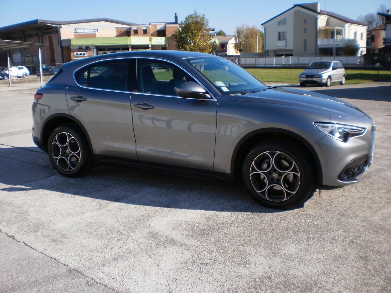 Alfa Romeo Stelvio 2.2 Turbodiesel 210 CV AT8 Q4 Executive
