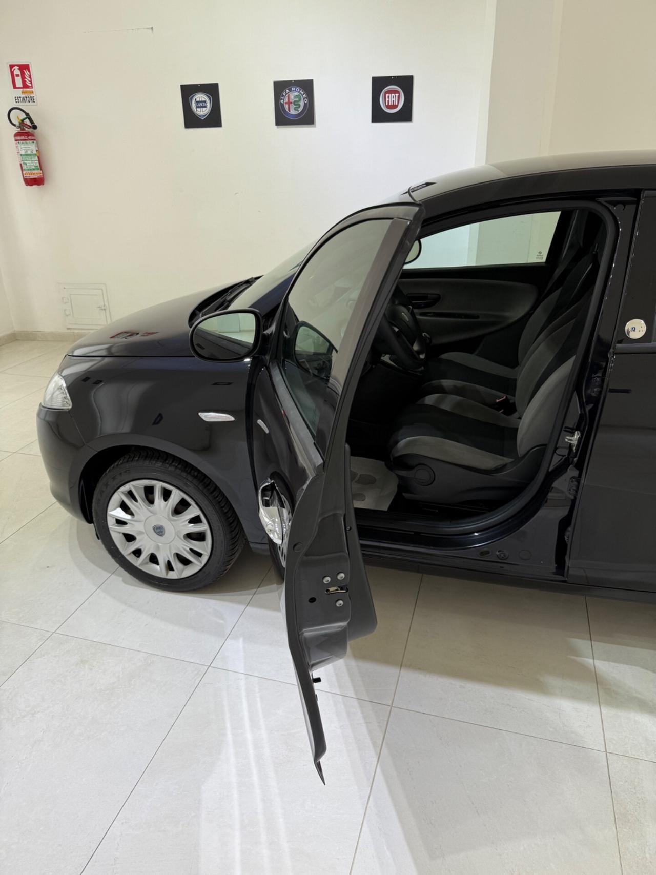 LANCIA YPSILON 1.2 69 CV 5 PORTE GPL ECOCHIC GOLD