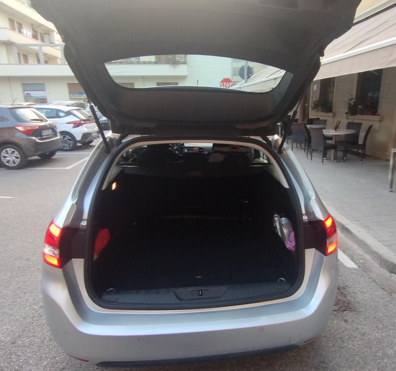 Peugeot 308 BlueHDi 120 S&S SW Business