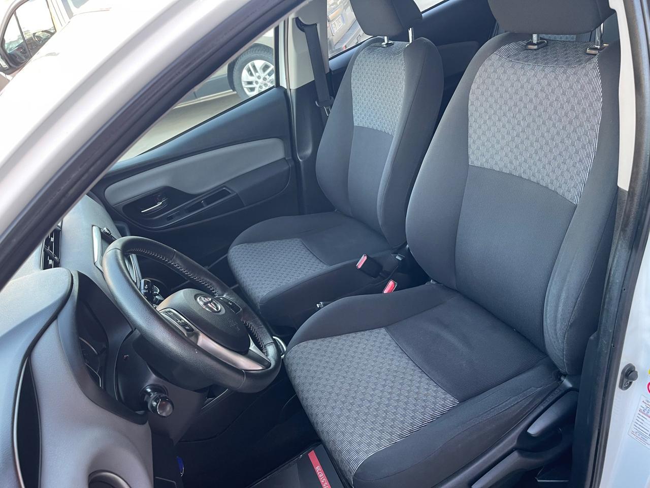 Toyota Yaris 1.0 5 porte Lounge