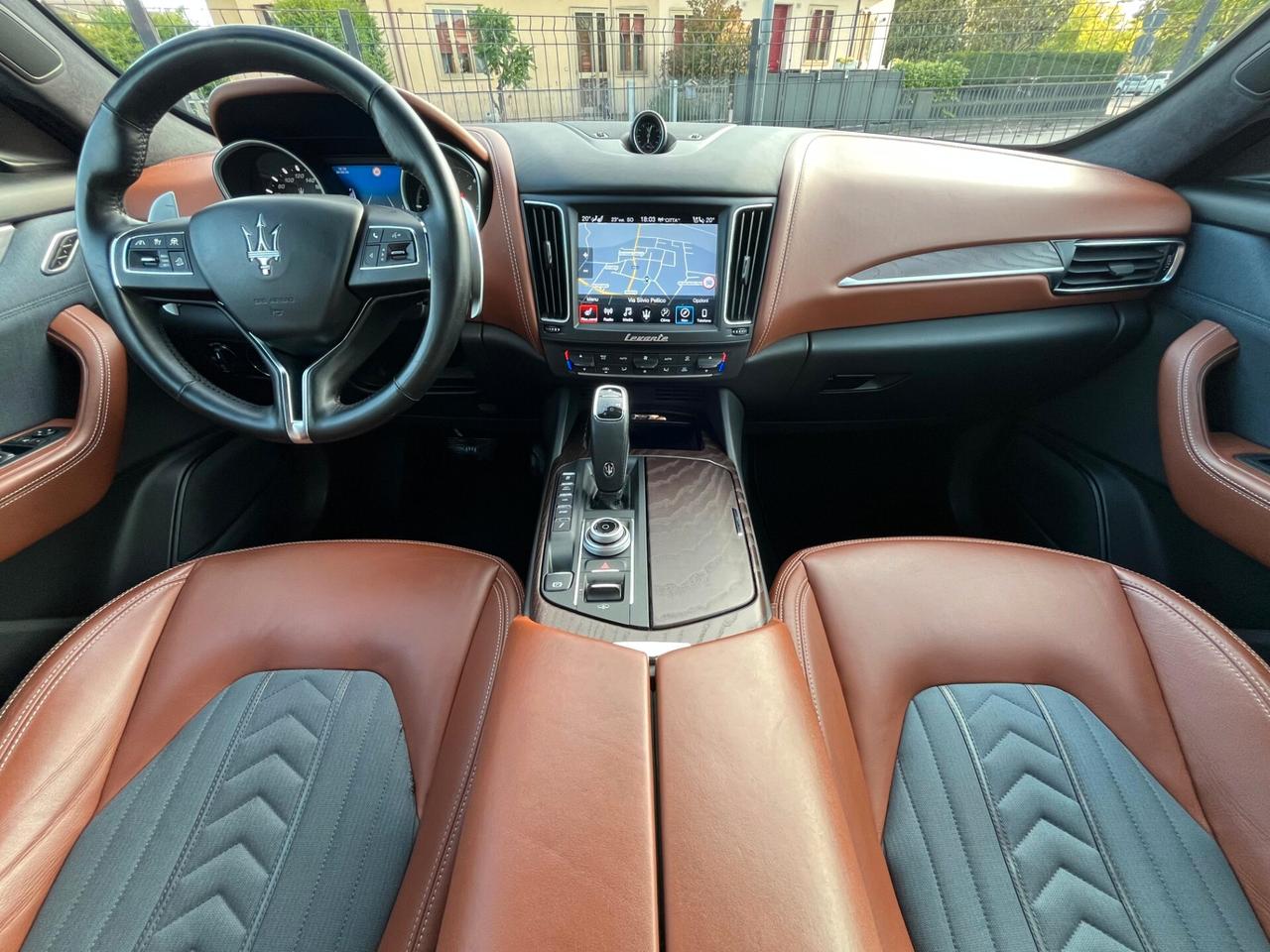 MASERATI LEVANTE 250cv AWD GRANLUSSO