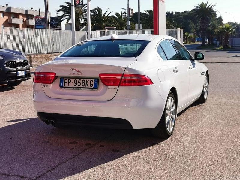 Jaguar XE 2.0 D 180 CV aut. Prestige