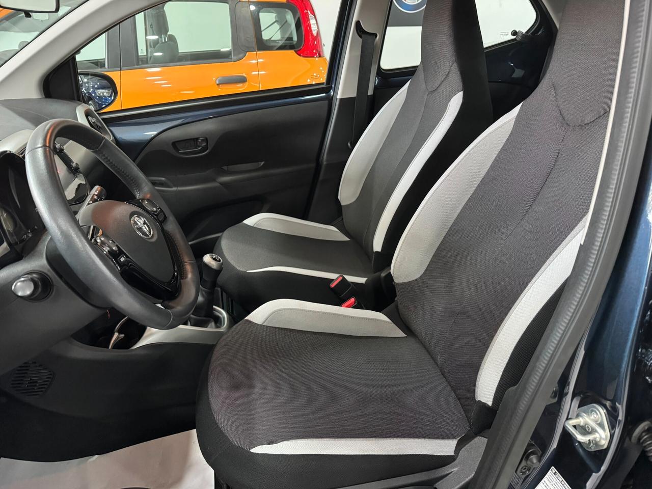 Toyota Aygo 1.0 VVT-i 69 CV 5 porte x-wave