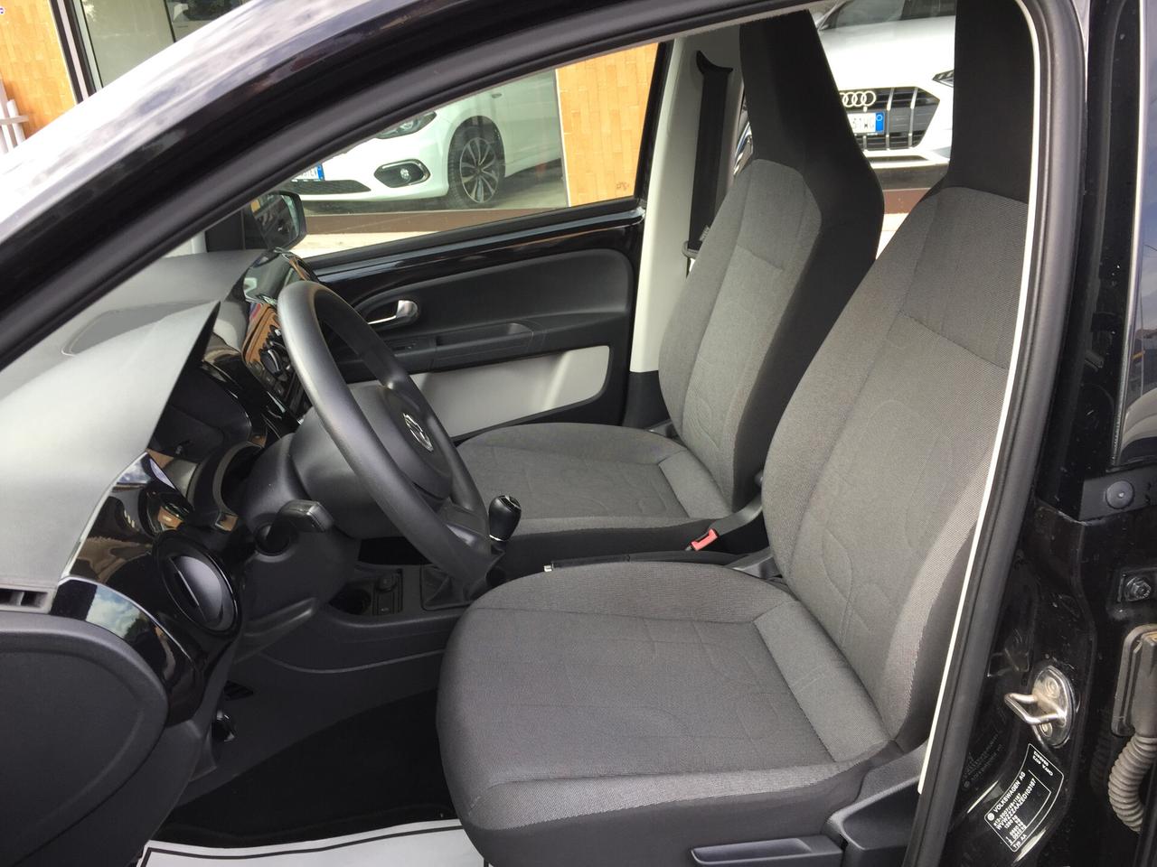 Volkswagen up! 1.0 5p. move up! X NEOPATENTATI