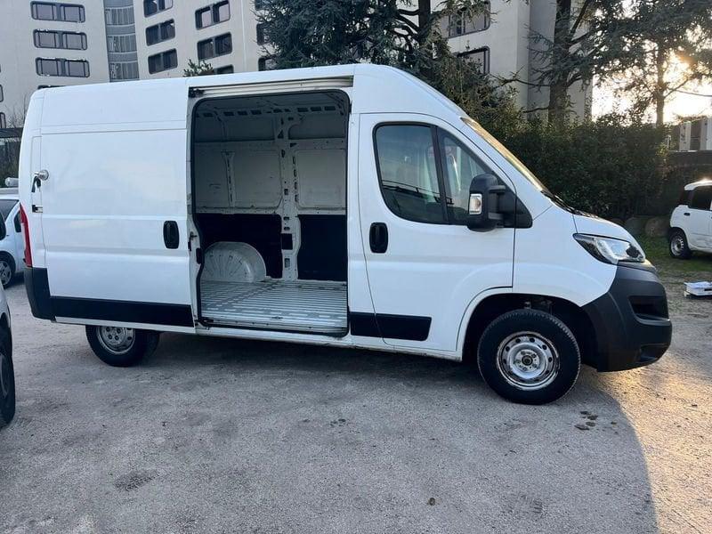 Peugeot Boxer 333 2.2 BlueHDi 120 S&S L2H2 (IVA ESCL.)