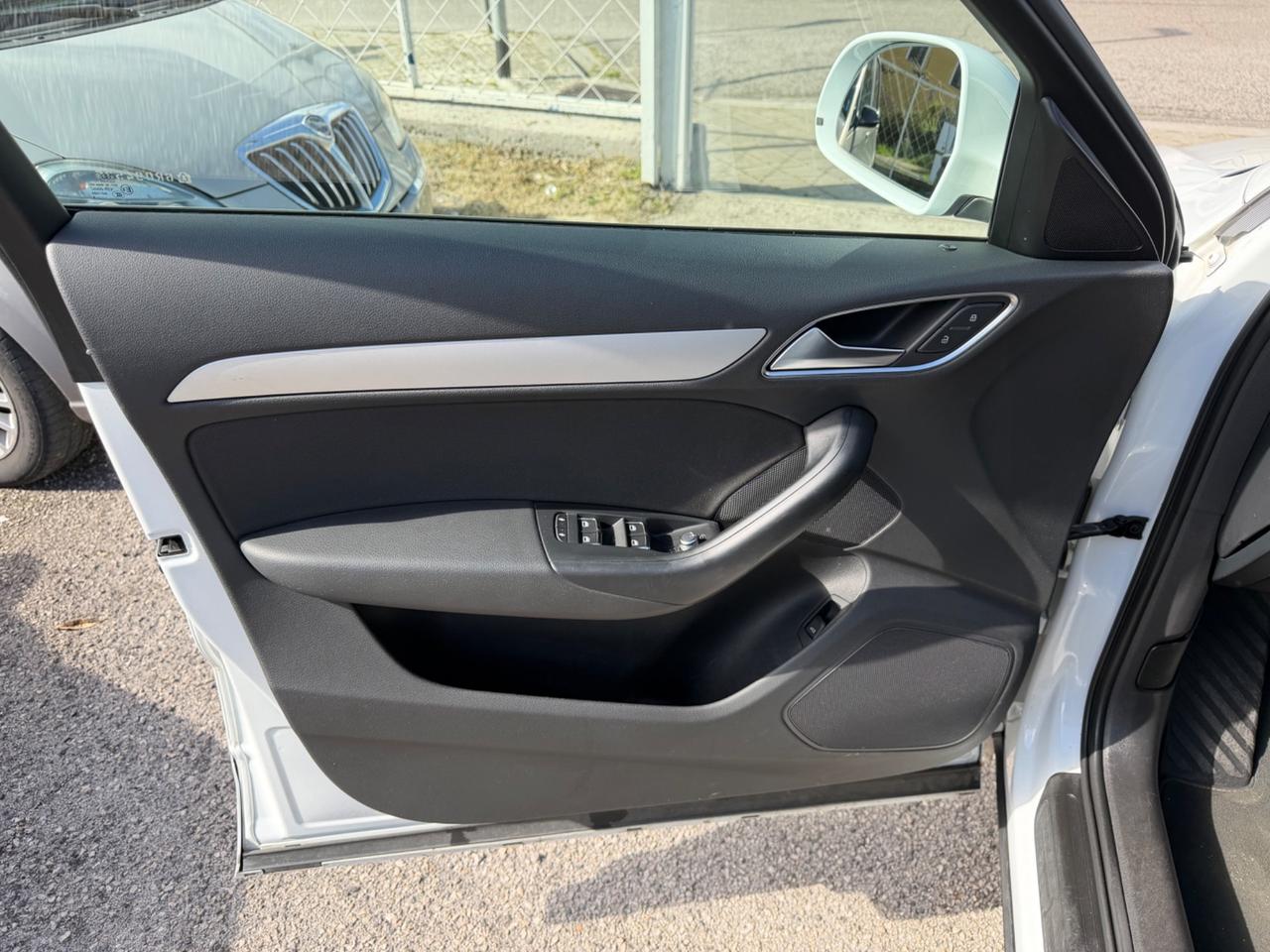 Audi Q3 2.0 TDI 150 CV quattro S tronic Sport