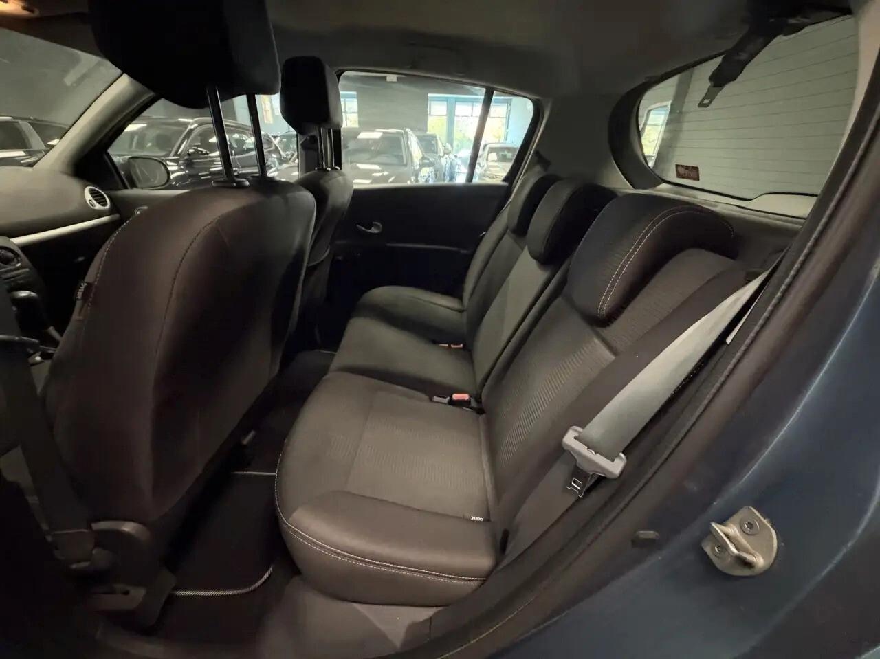 Renault Clio 1.2 16V 5 porte Luxe