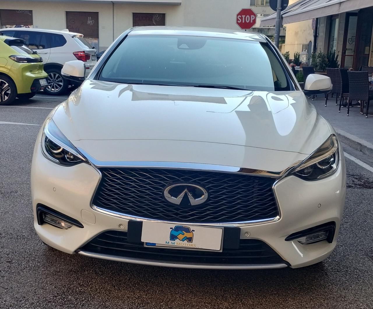 Infiniti Q30 1.5 diesel Premium