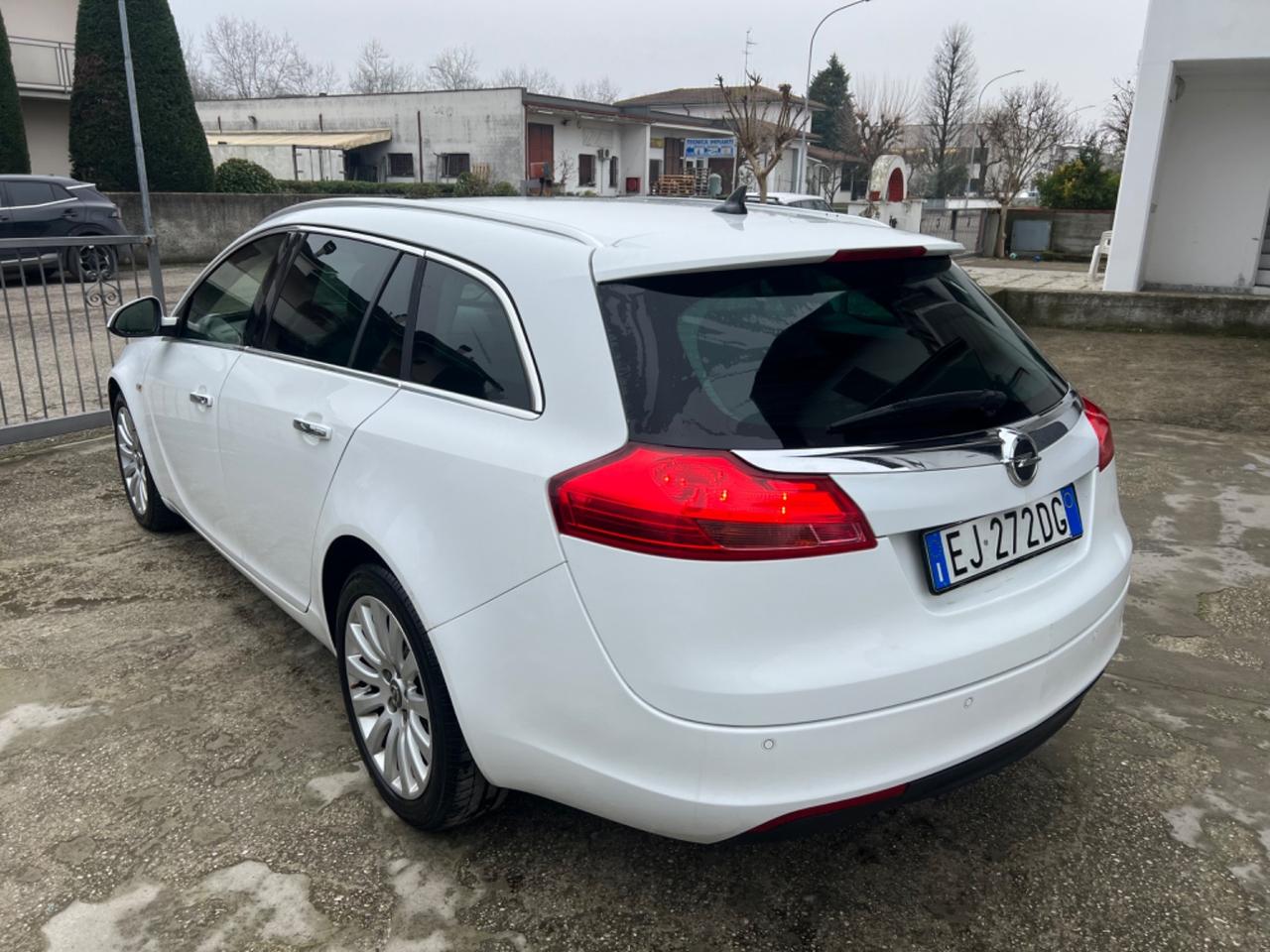 OPEL INSIGNIA AUTOMATICA DIESEL MODELLO SPORT FULL OPTIONAL