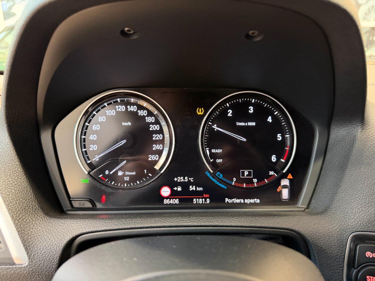 BMW 116 d Urban 5p auto - LED - 17" - Navi