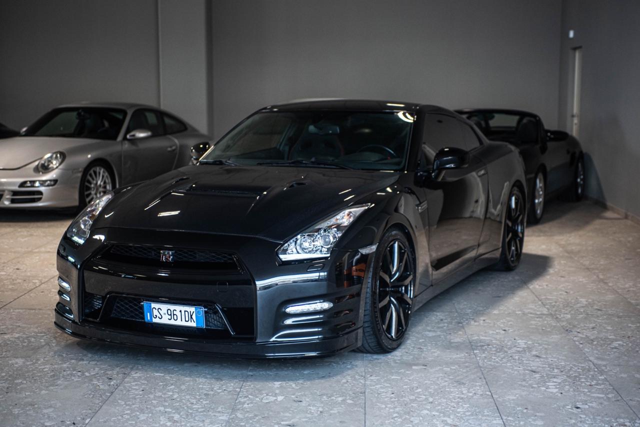 Nissan GT-R 3.8 V6 Black Edition