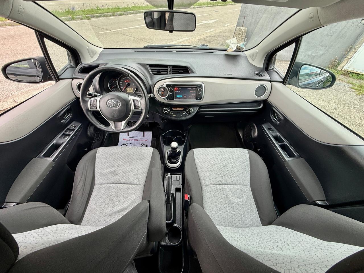 Toyota Yaris 1.0 5 porte Lounge 2011 OK NEOPTENTATI