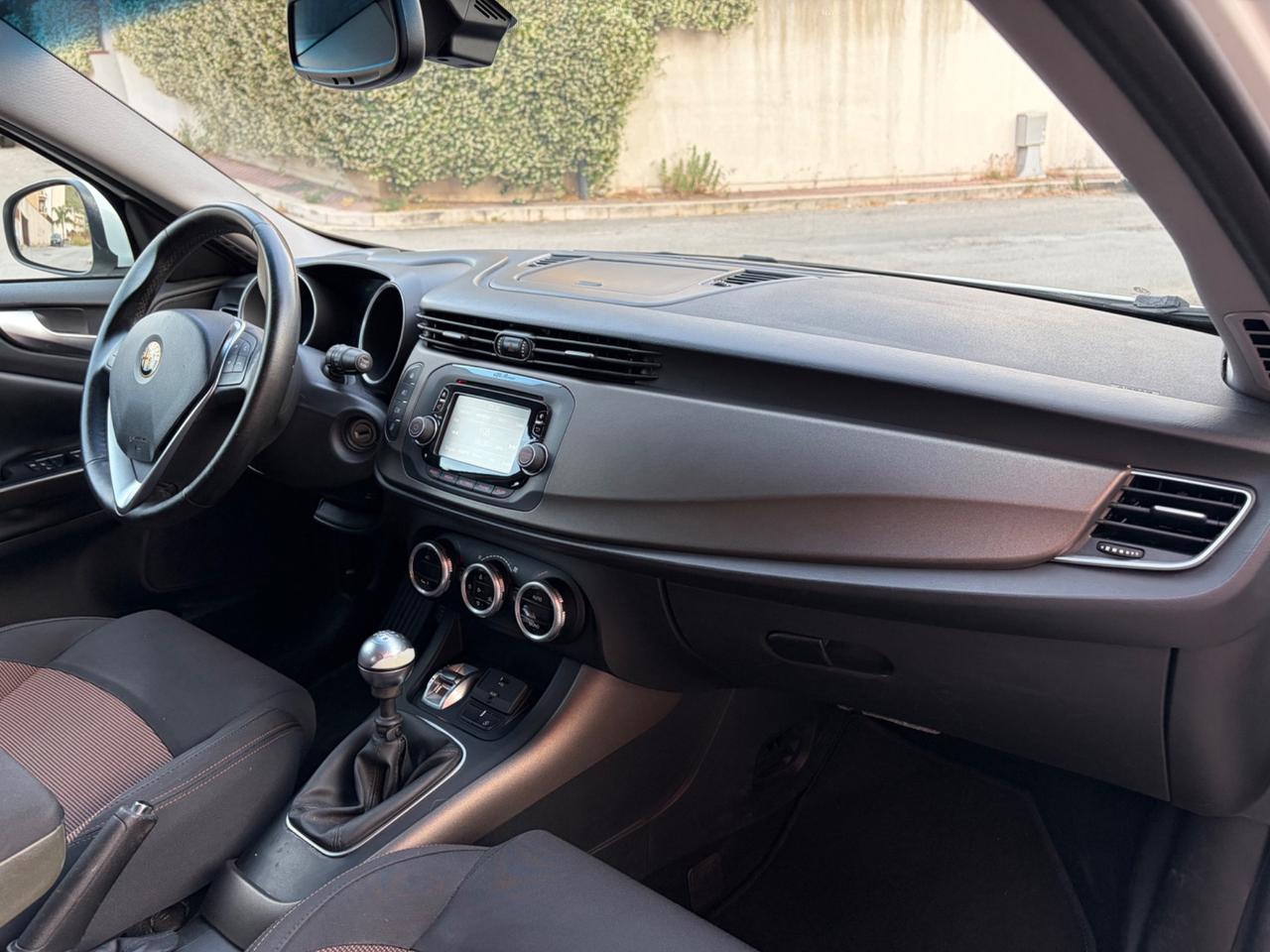 Alfa Romeo Giulietta 1.6 JTDm distictive ideale per neopatentati