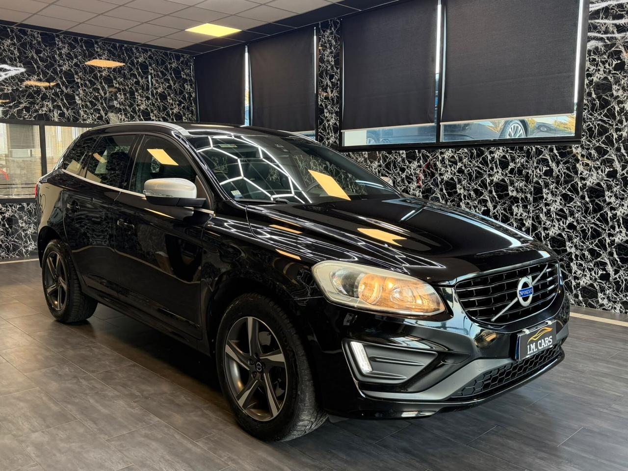 Volvo XC 60 XC60 D5 AWD Geartronic R-design