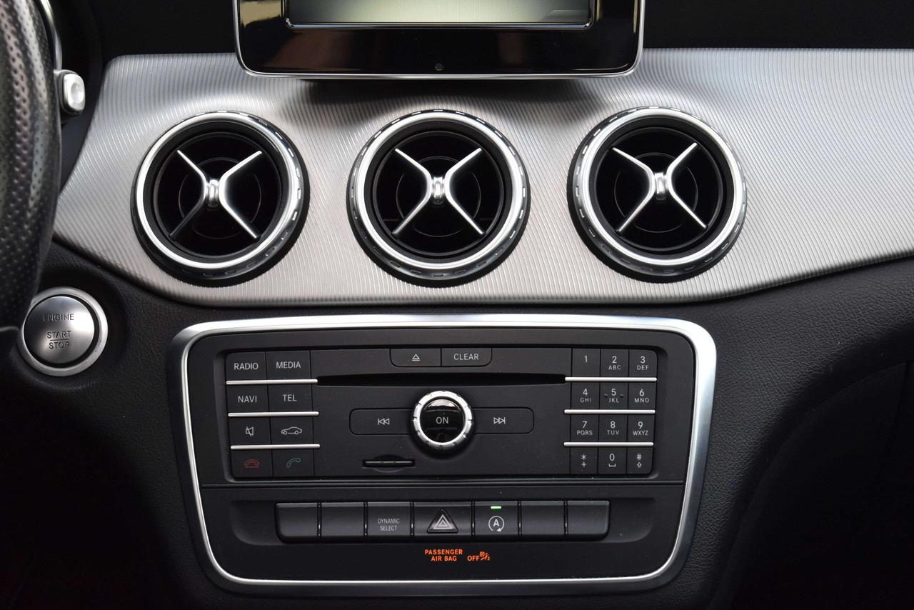 Mercedes-Benz GLA 180 D SPORT 109 CV AUTOMATICA - TETTO - ITALIANA - CAMERA - PERFETTA