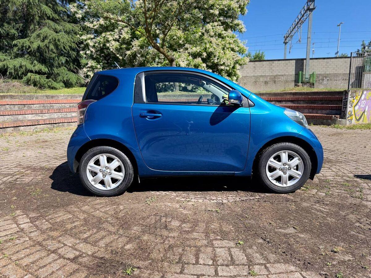 Toyota iQ 1.0 Active (sol) E5