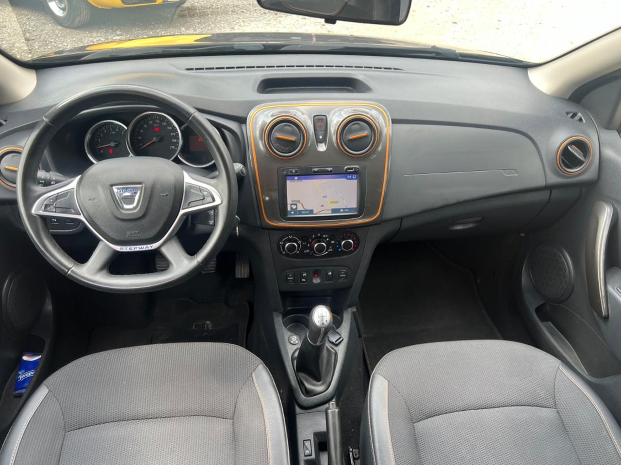 Dacia Sandero 0.9 GPL 90CV KARL BRAVE PERMUTE RATE GARANZIA