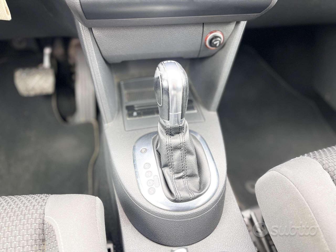 Volkswagen Touran 1.6 Diesel 105CV E5 Neo - 2013