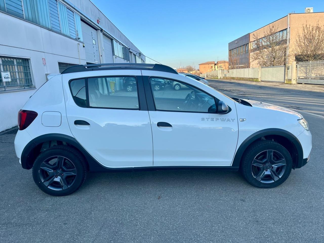 Dacia Sandero Stepway 0.9TurboGPL 2017 138.000km euro 6b perfetta