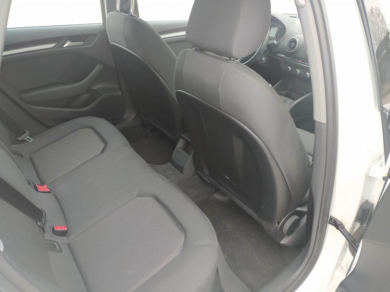 Audi A3 Business Line 2.0 35 TDI #7770