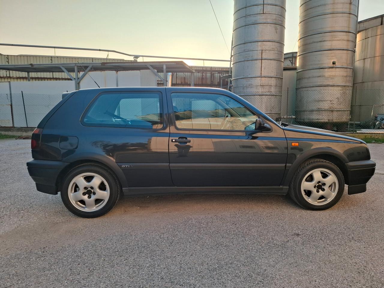 Volkswagen Golf GTI 2.0 16V 29.900km