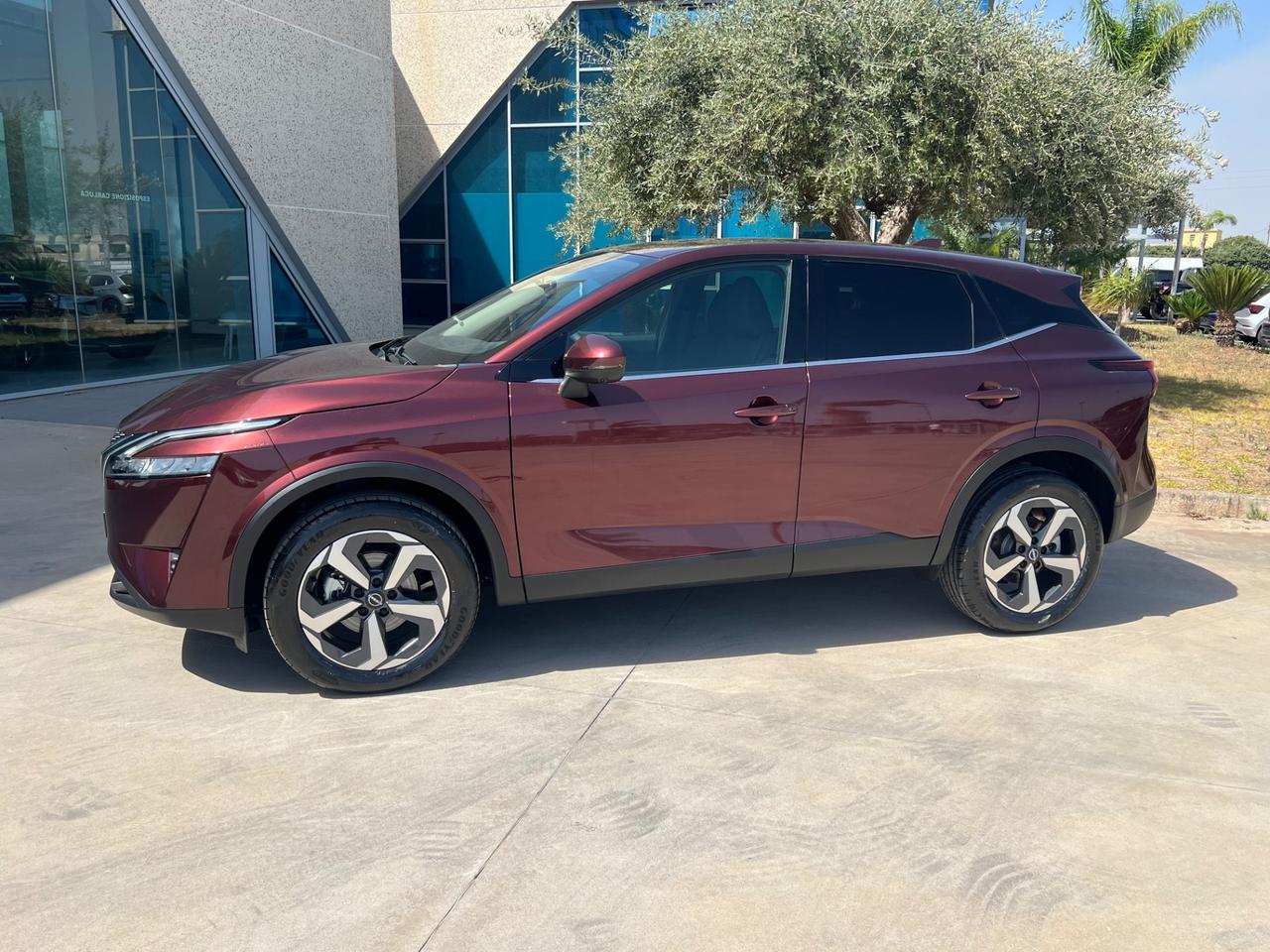 Nissan Qashqai 1.3 N-Connecta possibilità noleggio no scoring