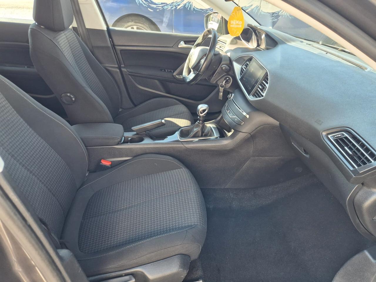 Peugeot 308 BlueHDi 130 S&S SW Allure
