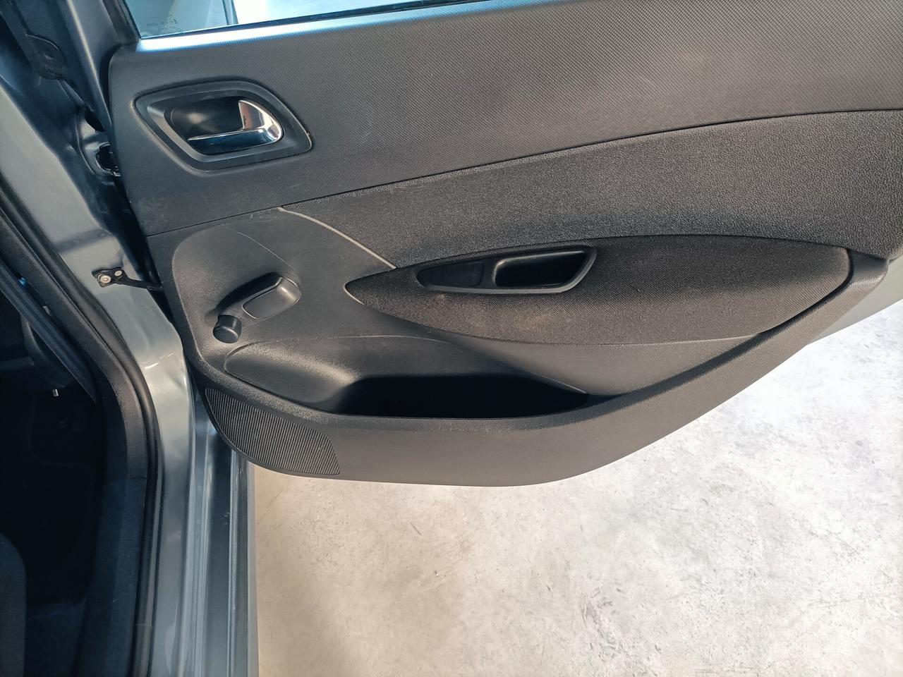 Peugeot 308 1.6 8V HDi 112CV SW Premium 02/2011