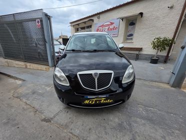 Lancia Ypsilon 1.3 MJT 105 CV Sport MomoDesign