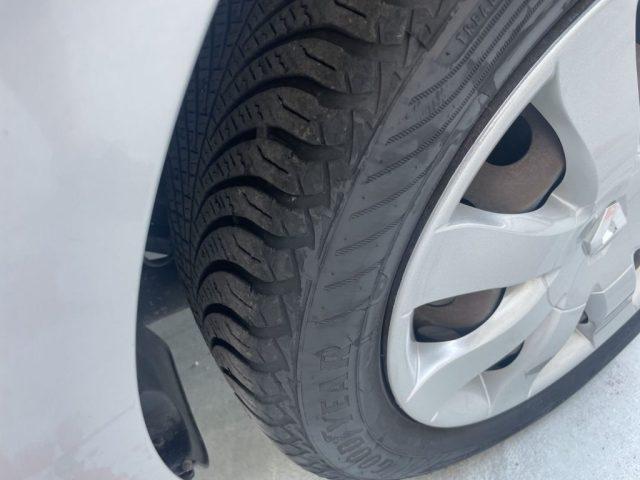 RENAULT Clio 1.2 BENZ 75 CV 16V 5 porte ADATTA A NEOPATENTATI