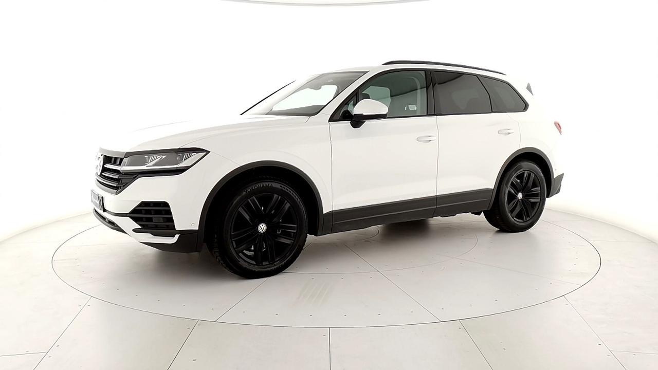 VOLKSWAGEN Touareg III 2018 - Touareg 3.0 V6 tdi Black Style 231cv tipt