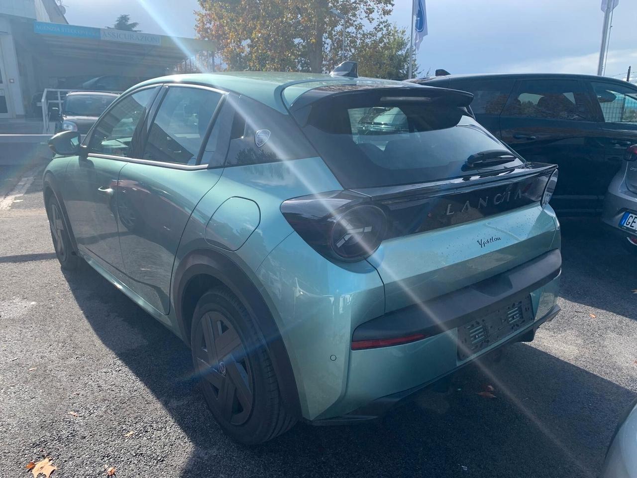 Lancia Ypsilon Hybrid e-DCT KM ZERO