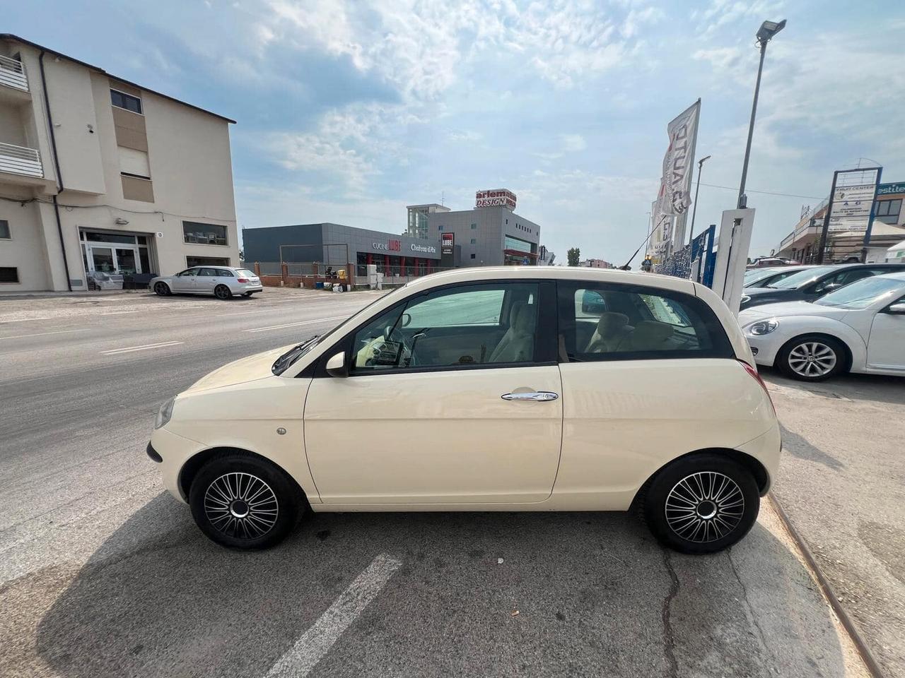 LANCIA YPSILON 1200BENZ ALLESTIMENTO ORO ECCELLENTI CONDIZIONI