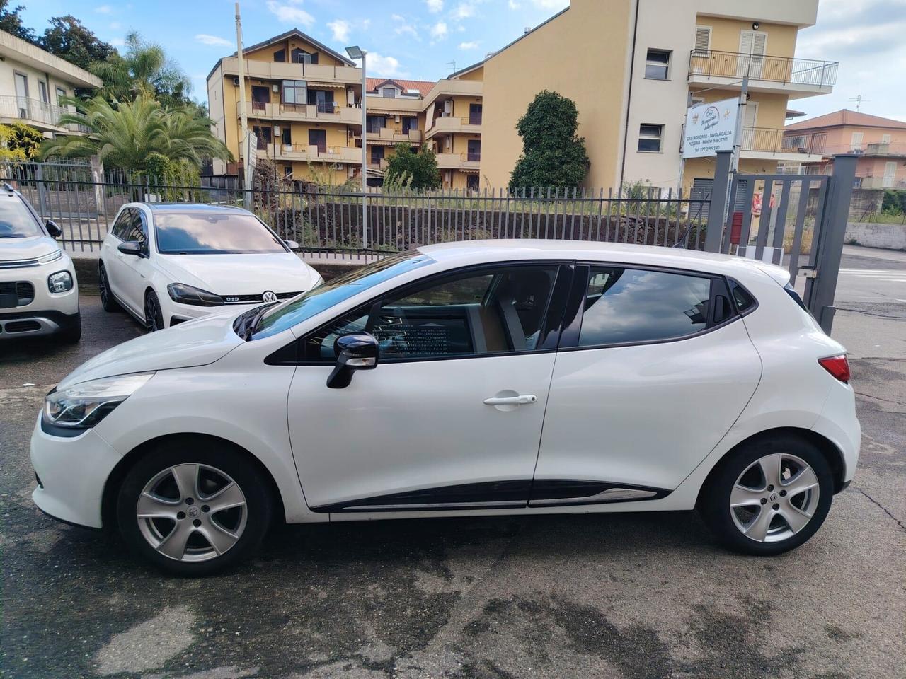 Renault Clio 1.2 75CV 5 porte