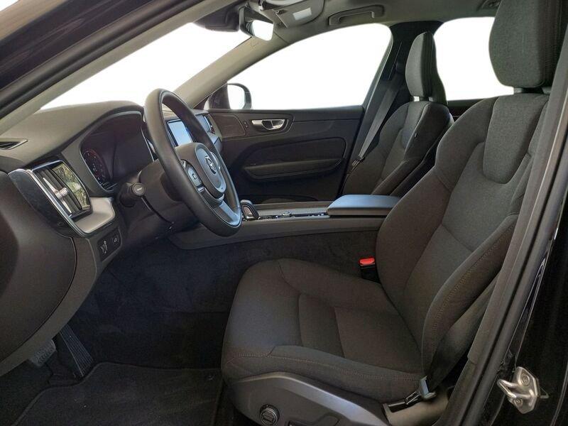 Volvo XC60 B4 197+14 CV AWD Automatica NAVI LED Momentum Pro