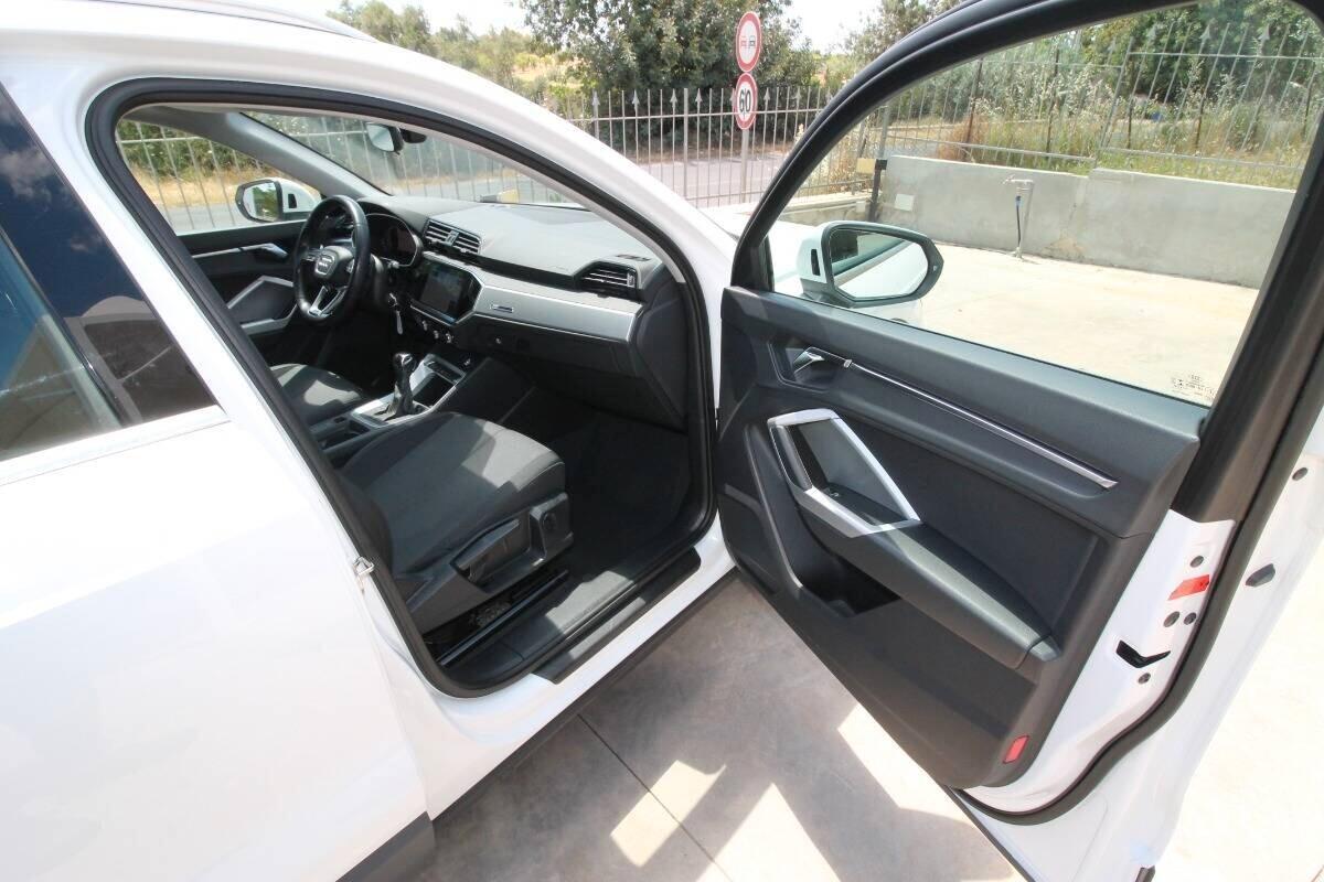 Audi Q3 35 TDI S tronic Business 150cv|12.2018