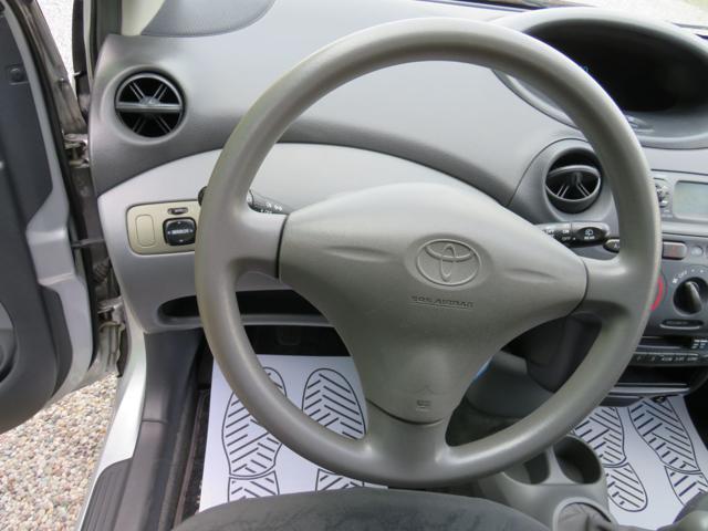 TOYOTA Yaris 1.0i 16V cat 5 porte Sol '03