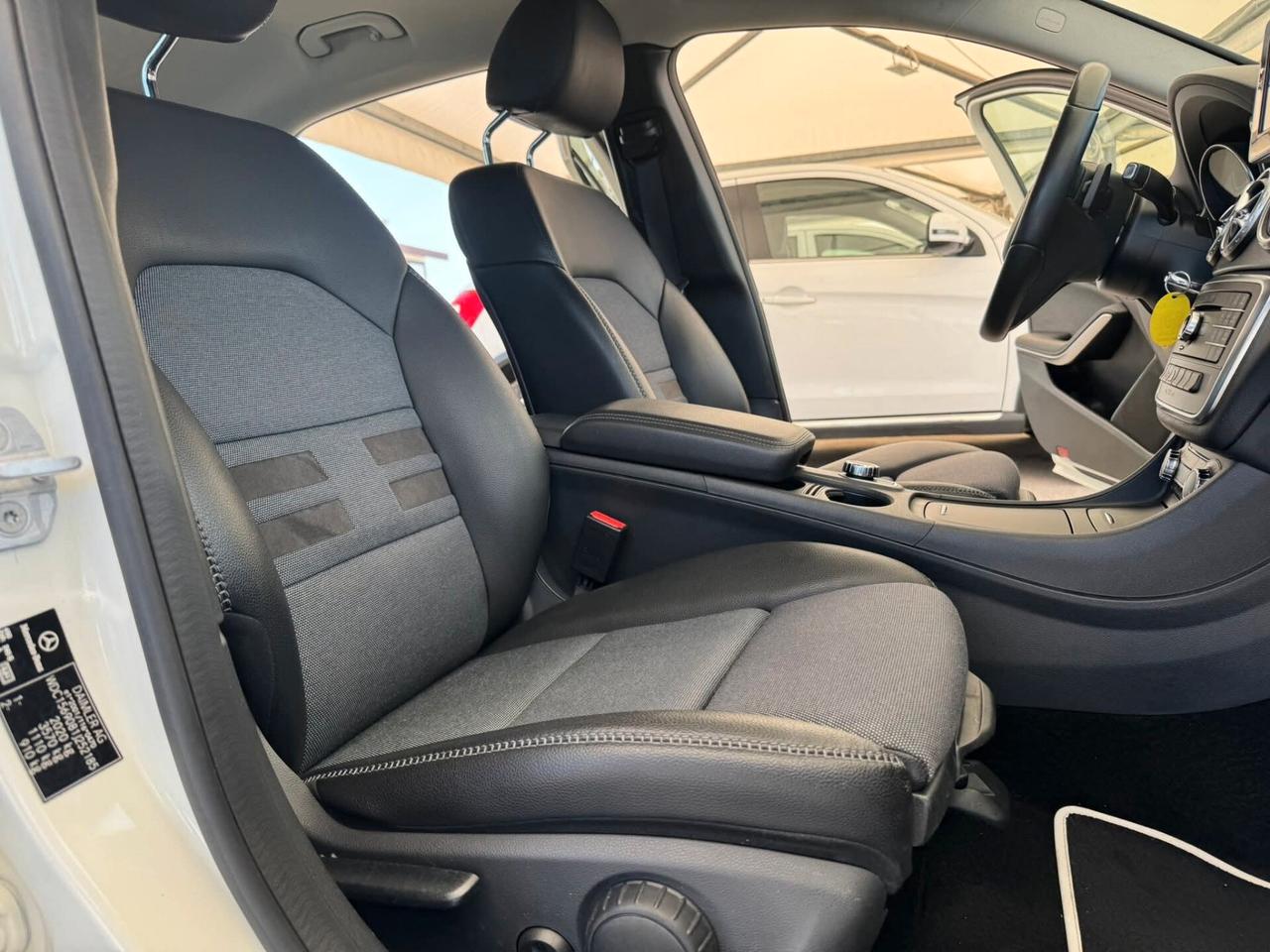 MERCEDES GLA 200 CDI 136CV UNICO PROPRIETARIO