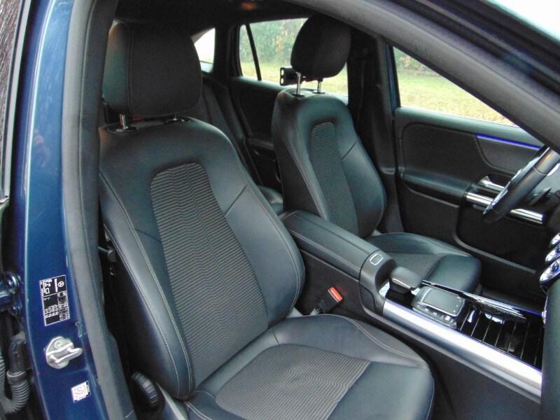 MERCEDES GLA (H247) GLA 200 Automatic ...