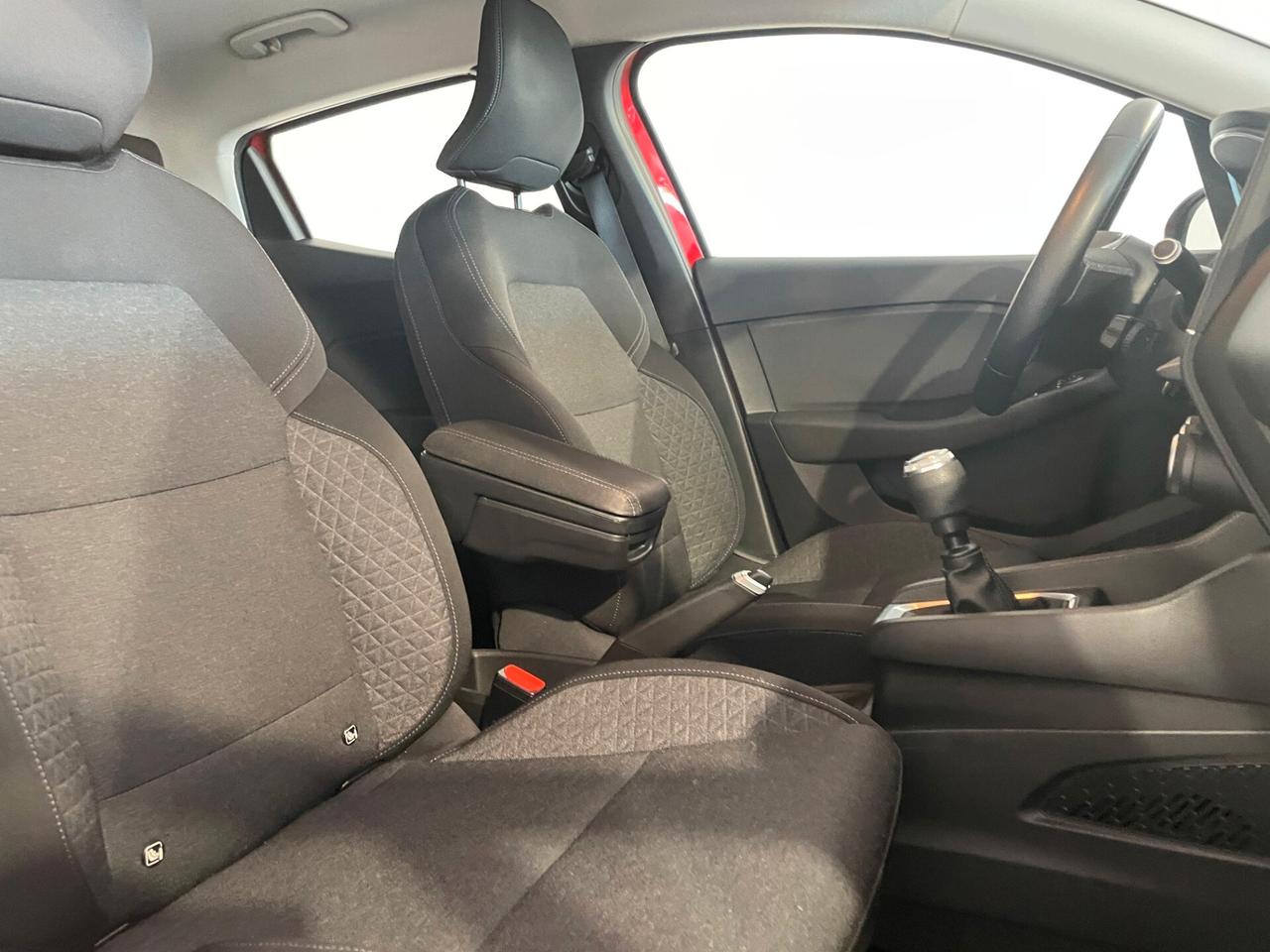 Renault Clio 100CV GPL DI SERIE NEOPATENTATI