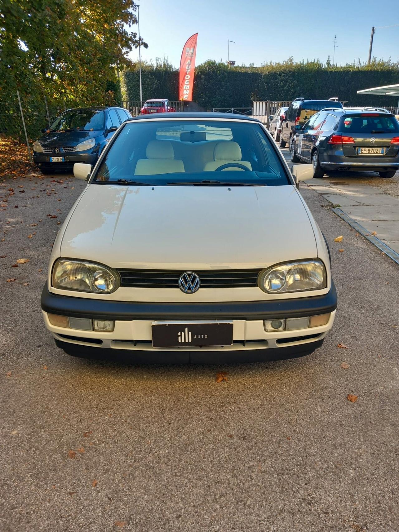 Volkswagen Golf Cabriolet 1.6 cat Movie