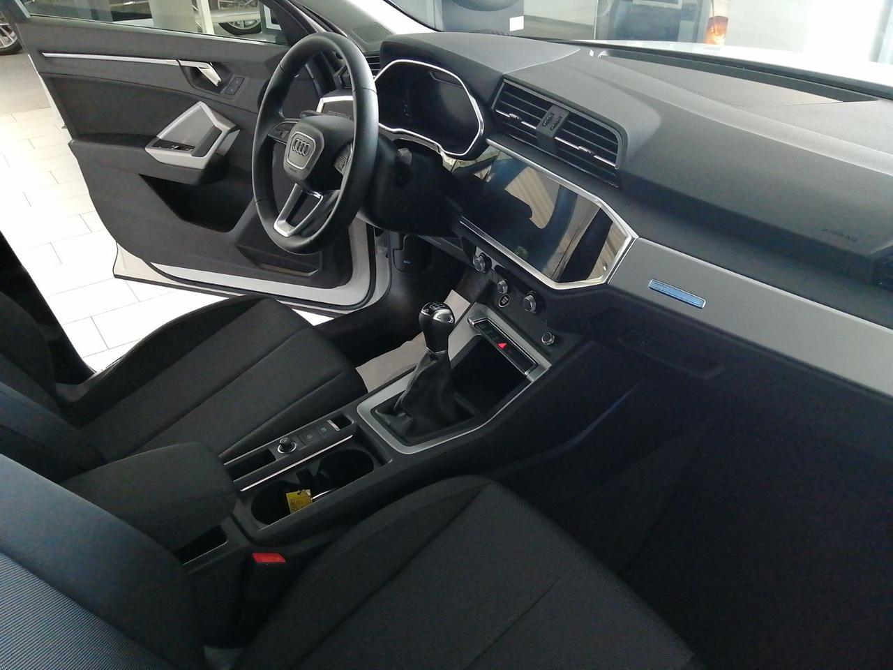 Audi Q3 sportback 35 1.5 tfsi business plus