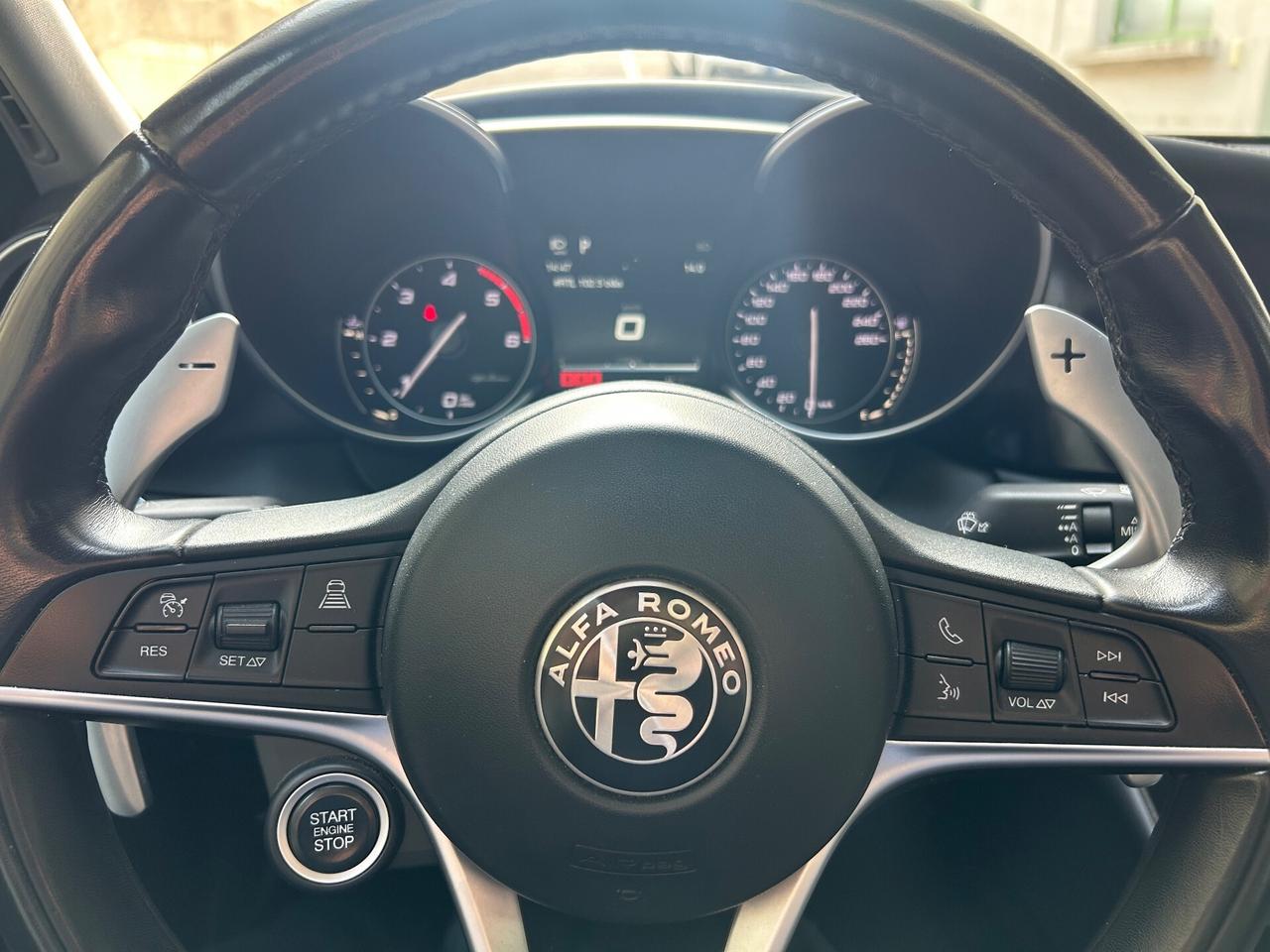 Alfa Romeo Giulia 2.2 Turbodiesel 180 CV AT8 Business Sport Launch Ed.