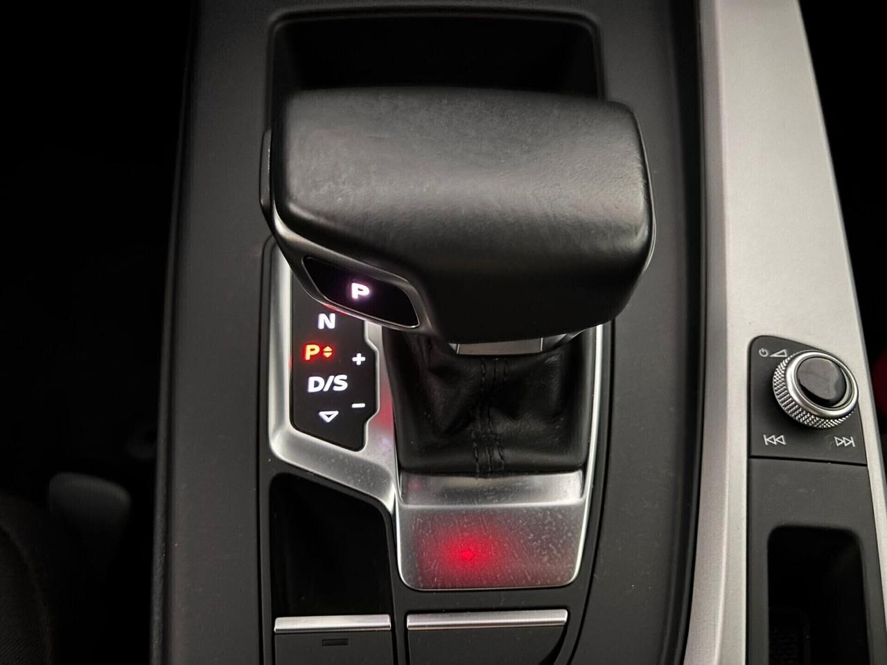 Audi A4 AVANT BUSINESS 30 2.0 TDI S tronic