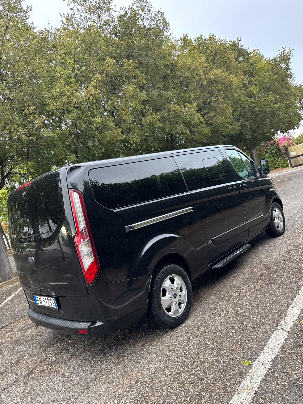 Ford Tourneo Custom 310 2.0 TDCi 130CV PL Titanium