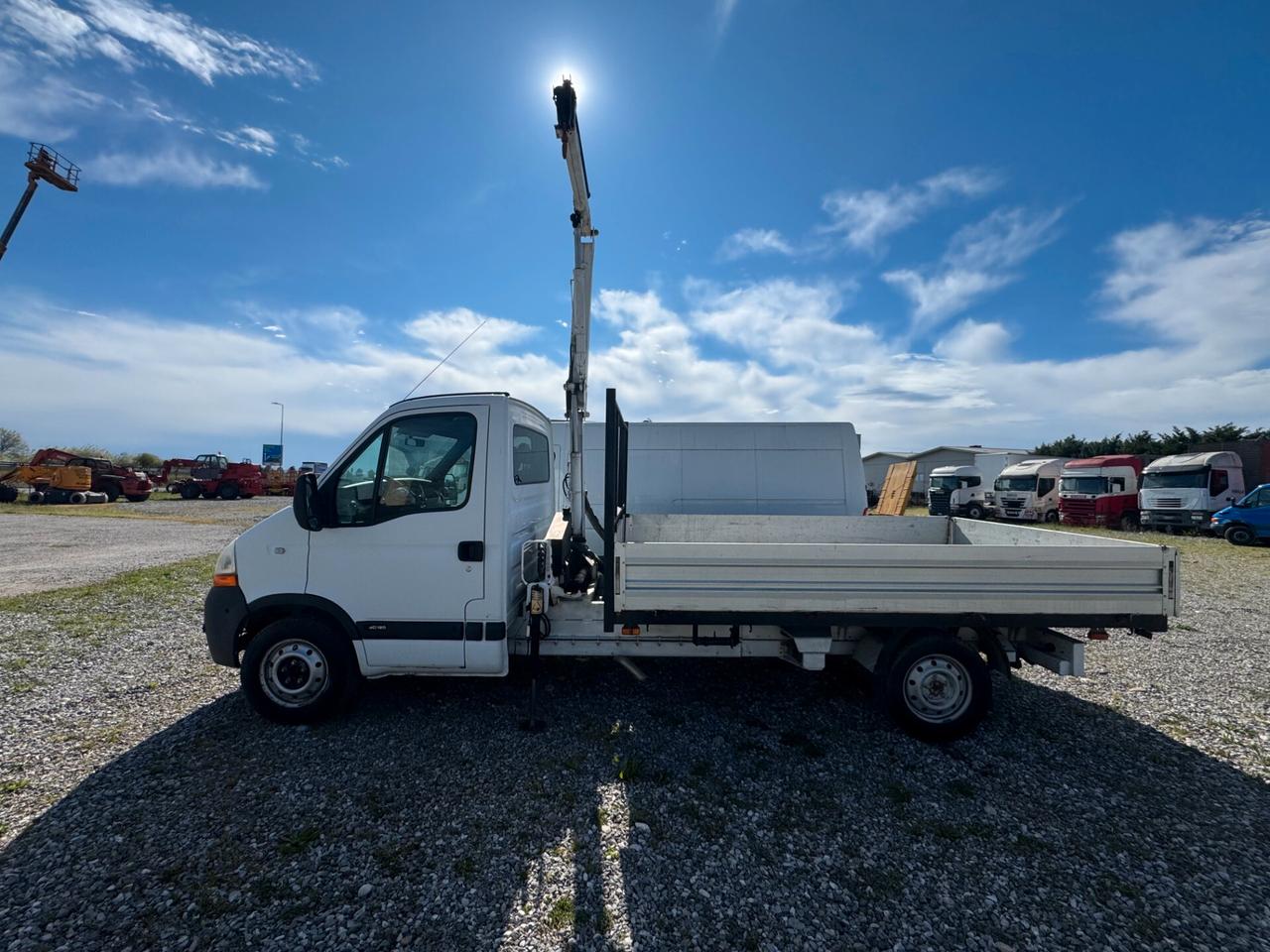 Renault Master 2.5dci Gru Bonfiglioli P2300L
