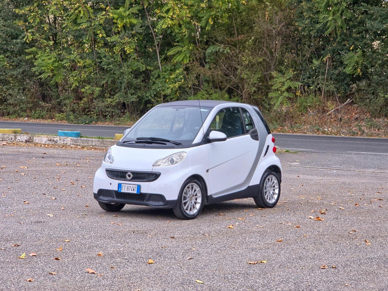 Smart ForTwo 1000 45 kW MHD coupé pure CV-61 E5B Automatico NEO